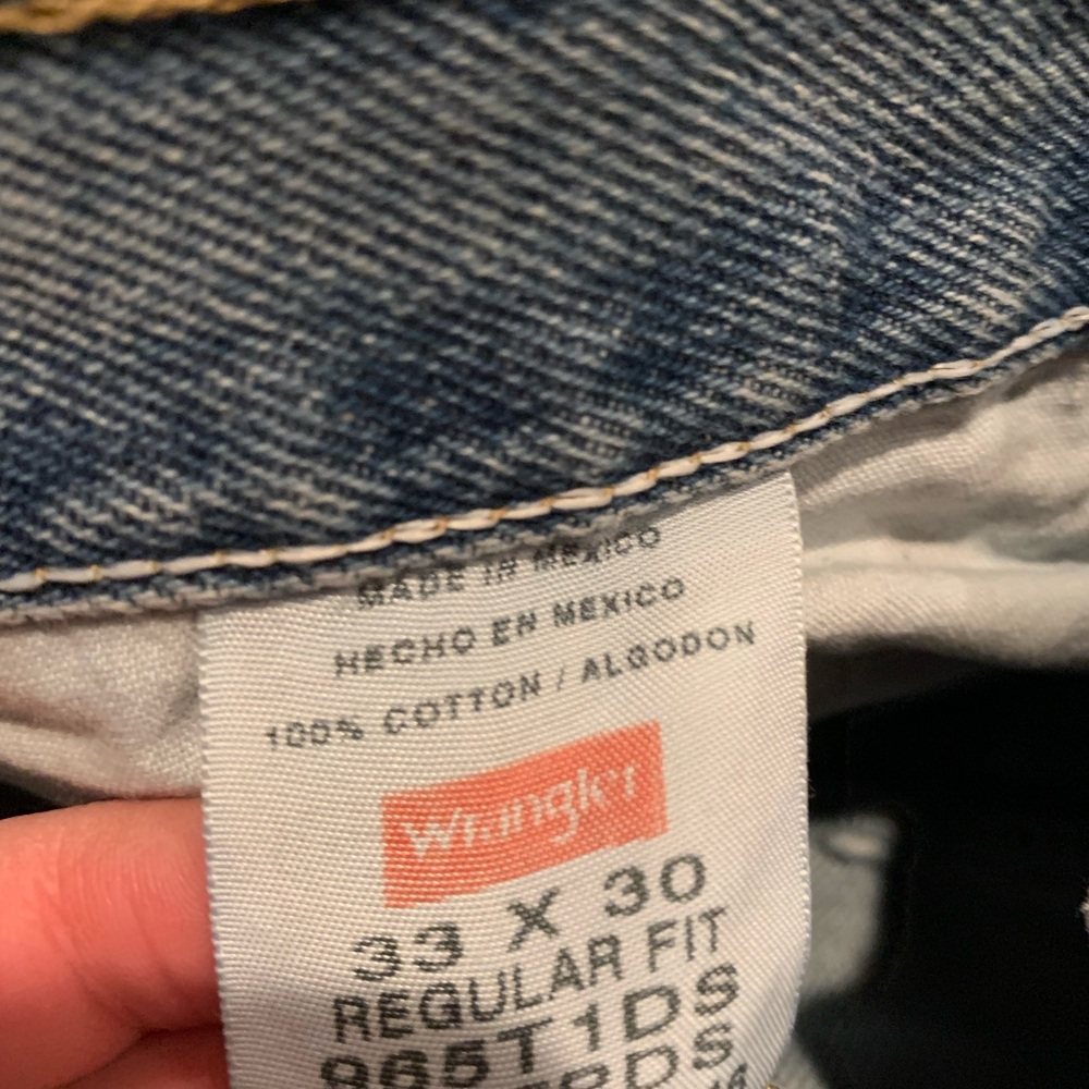 Wrangler Relaxed Fit Light Blue Jeans. Size 33x30. 100% Cotton - Picture 7 of 7